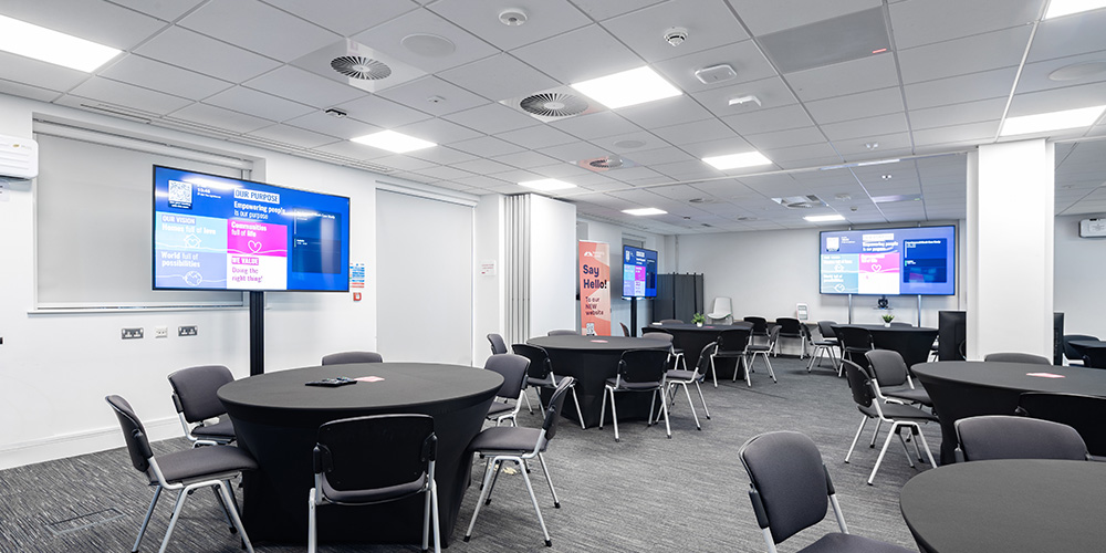 Magenta Living - Divisible Presentation Space in "Open Mode"
