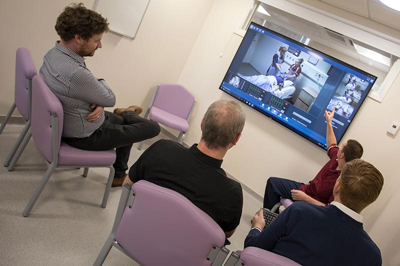 Simulation suite monitoring room