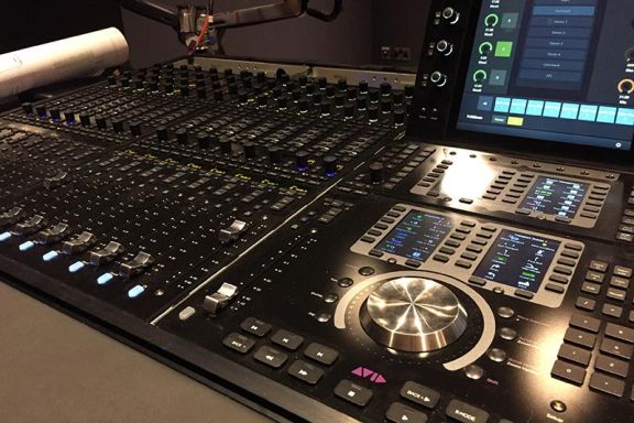 Audio system mixing desk